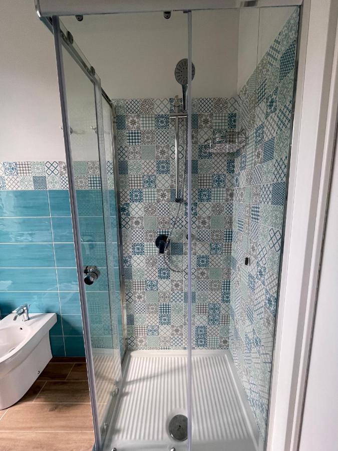 La Casa Di Felice Milazzo, Tono Apartamento